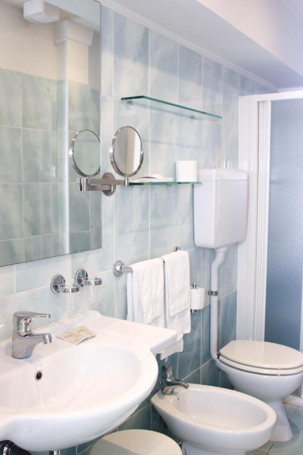 Hotel Sole Riccione Esterno foto